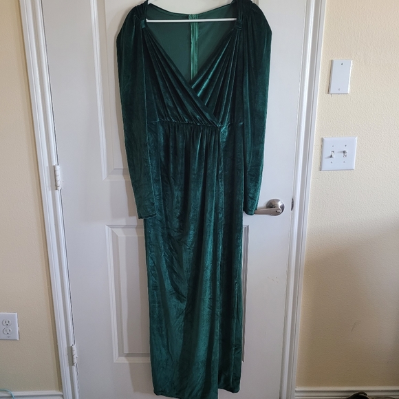 Velvet dress - Picture 1 of 5